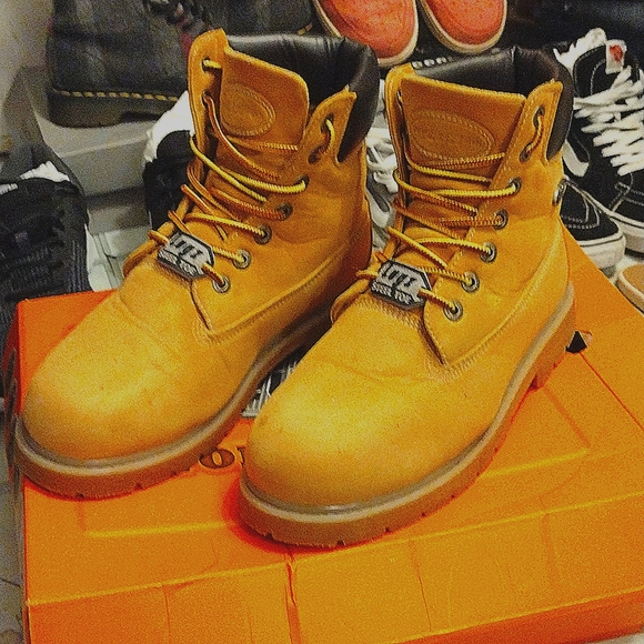 LUGZ WORK FORCE STEEL TOE CONSTRUCTION BOOTS, TAN, SIZE:9.0W IN US SIZE:42.5 EUR - Picture 2 of 16